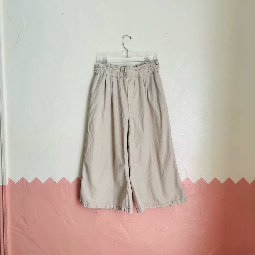 Pilcro Paper Bag Wide Legged Cropped Pants Size M